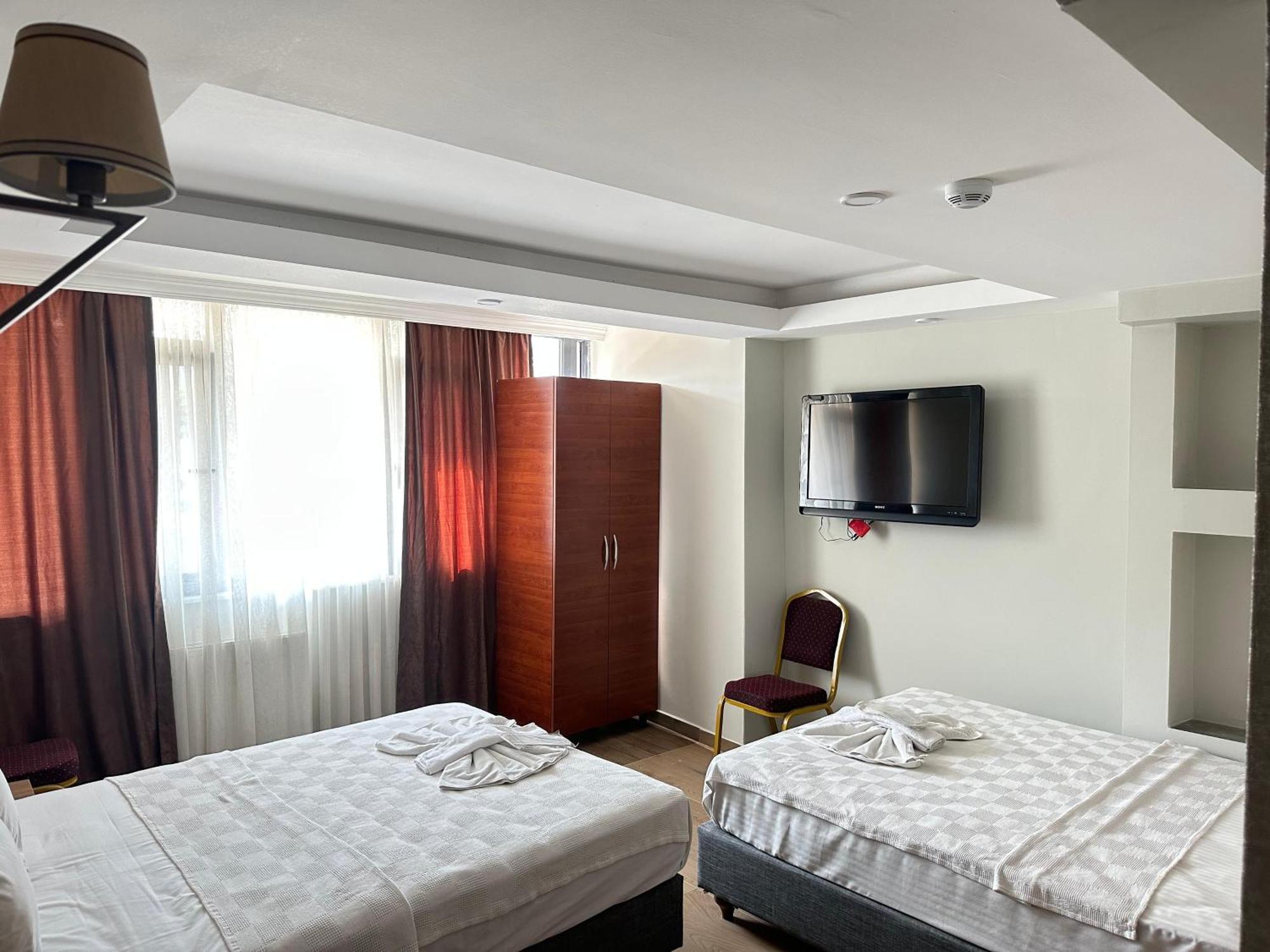 Hotel Real Life — Fotoğraflar 1